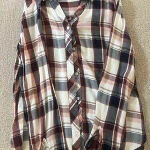 Women’s Plaid Button-Up Shirt